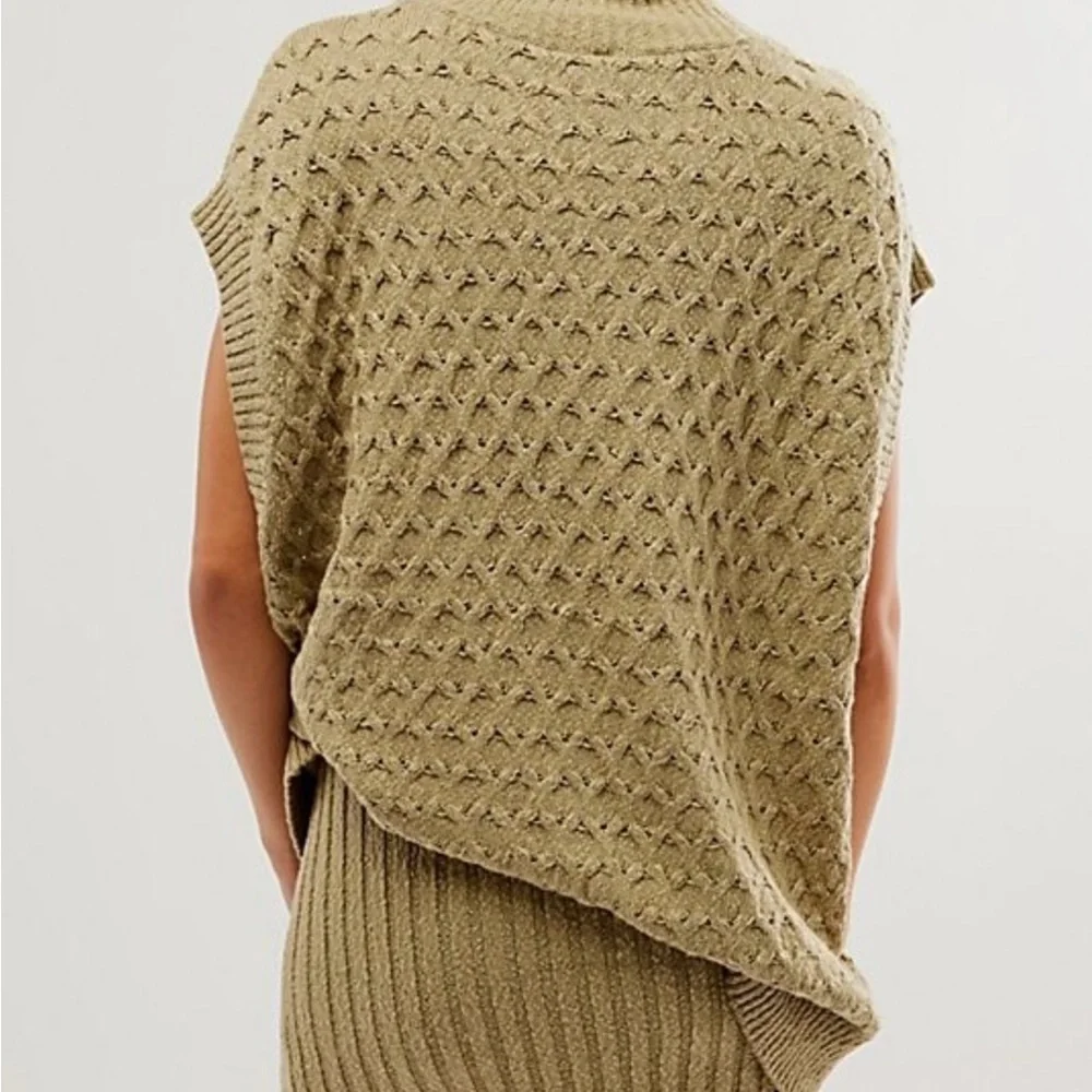 Free People Rosemary Textured Turtleneck Sweater - Olive Size M